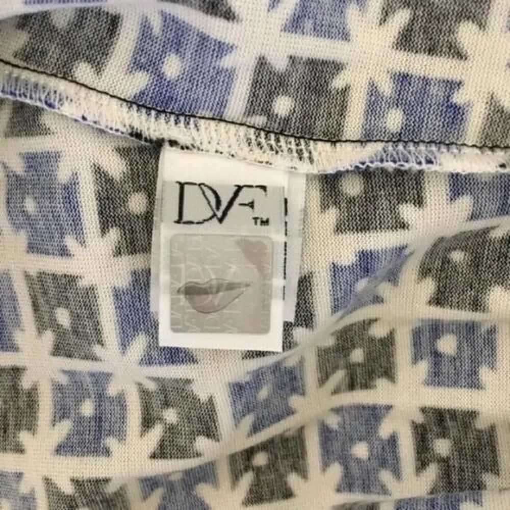 Diane von Furstenberg Wrap Dress Size 8 - Picture 4 of 6